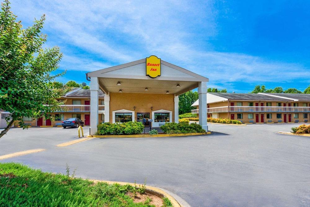 Sunset Inn Northlake シャーロット エクステリア 写真