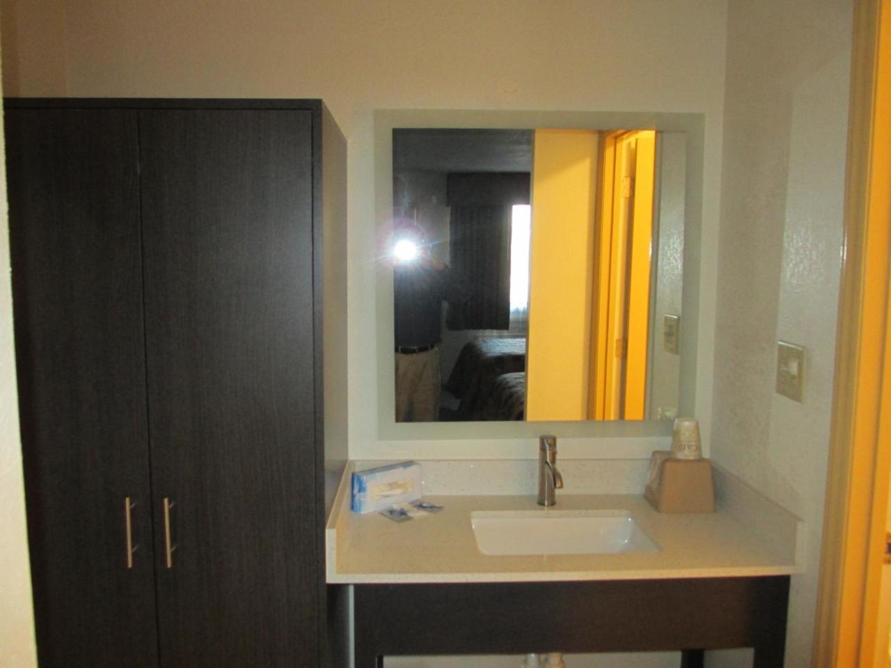 Sunset Inn Northlake シャーロット エクステリア 写真